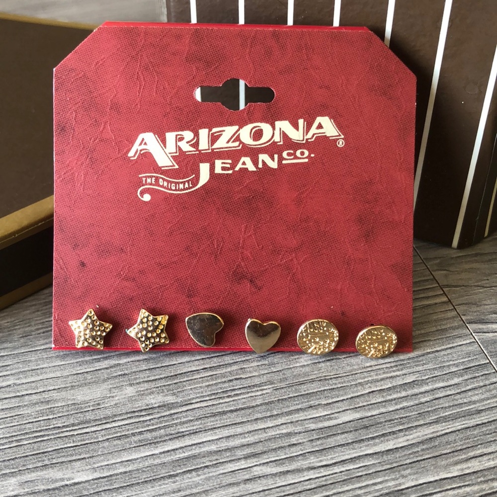 Set of Gold Tone Earrings